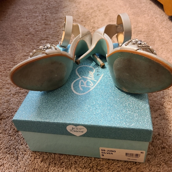 Betsey Johnson Juno Sandal/Heels - Picture 2 of 8